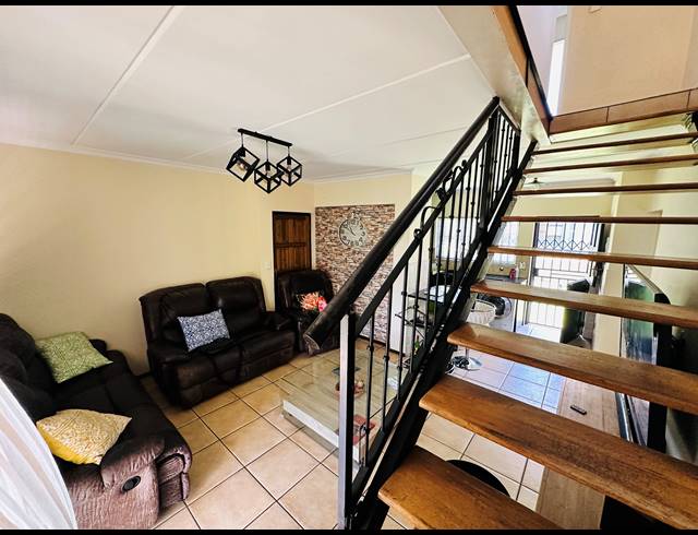 3 BEDROOM HOUSE FOR SALE IN ALBERTSDAL